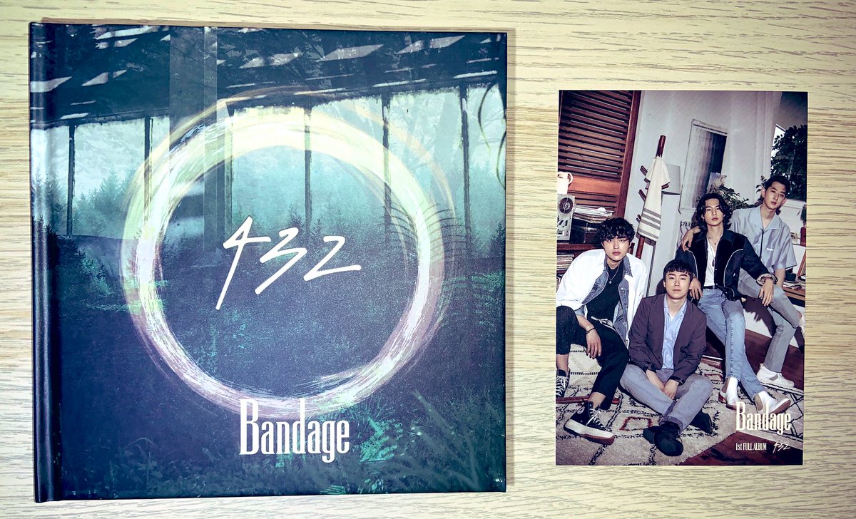 adrysuki's tweet photo. J’ai bien évidement pris en préco, le 1er full album de mes petits #Bandage : 432 🧡💚
je suis agréablement surprise de la qualité du livret !
Avec les chansons #Invisibles et #ColoringTheLife + 1 carte postale + 1 poster du groupe
🔊https://t.co/oYQXDAjZ0B https://t.co/i3E0SLuvSa