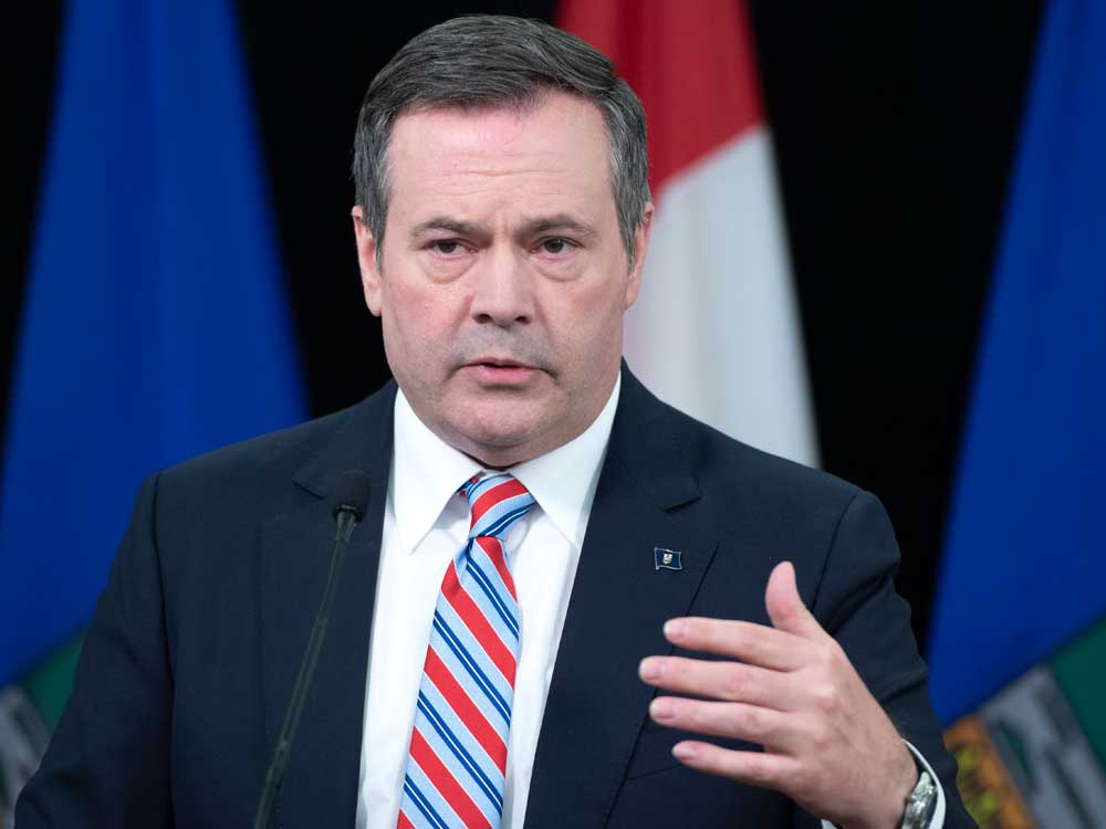 Alberta cuts business tax rate, unveils $10 billion infrastructure program dlvr.it/RZn38d