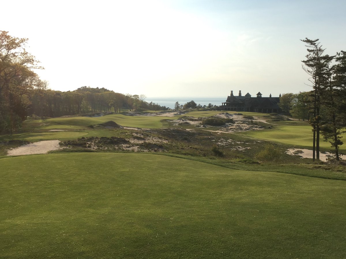 BK Top Golf tweet media