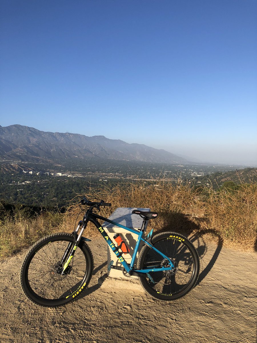 Finally hit the dirt after a month off, slapped on a fresh pair of <a href="/maxxistires/">Maxxis Tires</a> and she rips 🤙🏻