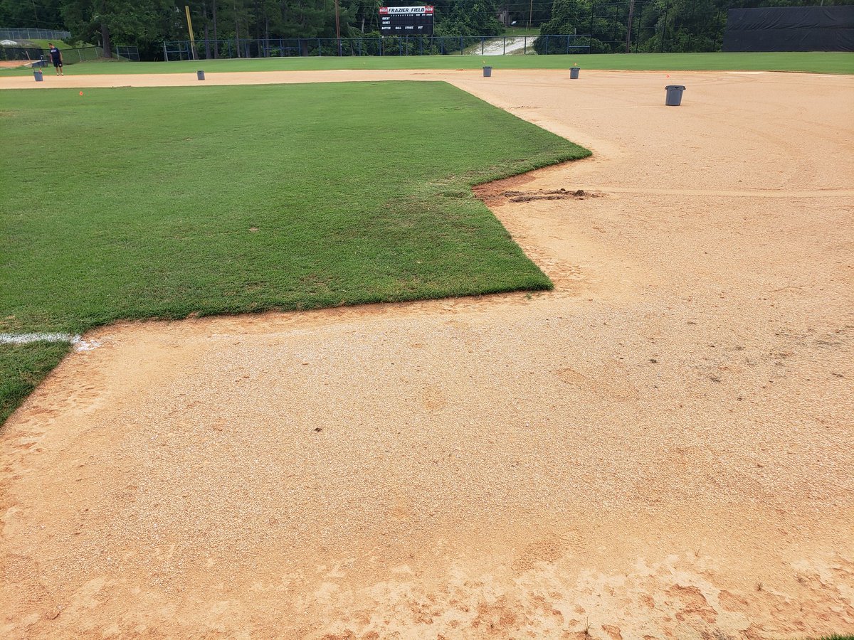 LCbaseballnews's tweet photo. Some before and after photos of the great work that @turfplanerNCSC did on Frazier Field yesterday. https://t.co/NDfewTsduo