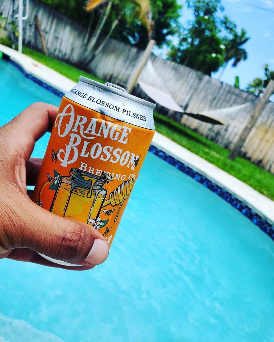 OBPBuzz's tweet photo. Long weekend is almost here! 😁👍🍻
.
Repost IG: @cabayo2012 🐝🍊🍻 #youdownwithobp #orangeblossombrewing #floridabeer https://t.co/41DiypBP4x