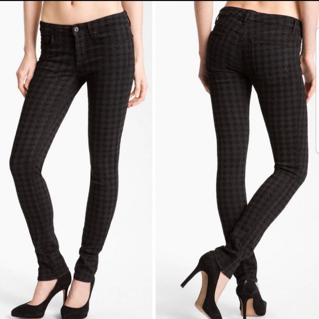 EliteRepeat's tweet image. These cute skinny jeans from Rich &amp;amp; Skinny have a fun houndstooth pattern! Check them out on our website now! 😎 
ow.ly/62SO30qTrre

#eliterepeats #eliterepeatsshop #lakecountyoh #shopdtw #willoughbyohio #resalerocks #resalenotretail #downtownwilloughby #womenowned #resale