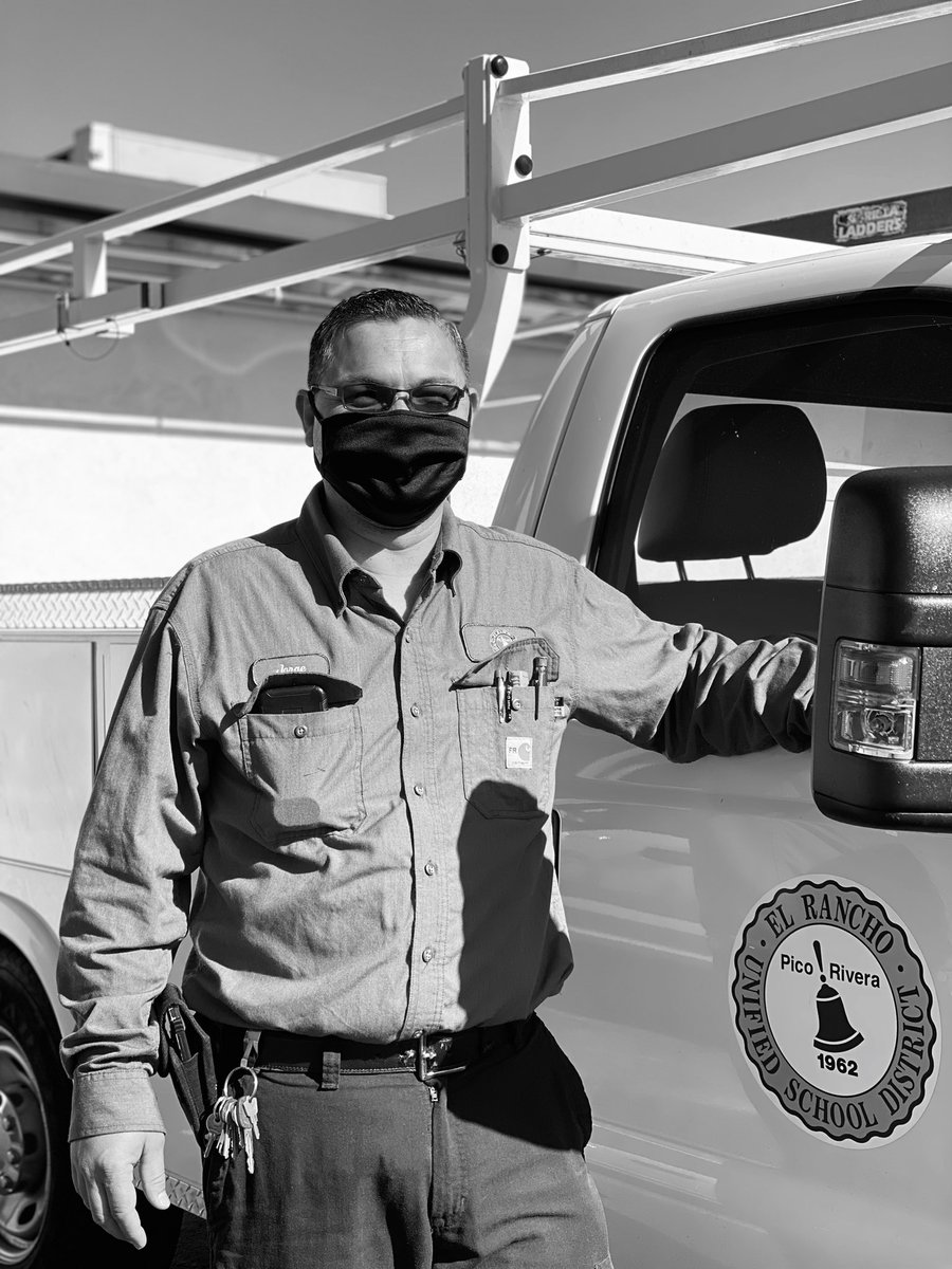 Meet the heroes of El Rancho Chapter 107! 👊🏽 Applause to our essential workers 👏🏼 Thank you from the bottom of our hearts! 💛💙💛 #csea #essentialworkers #everyoneknowsahero