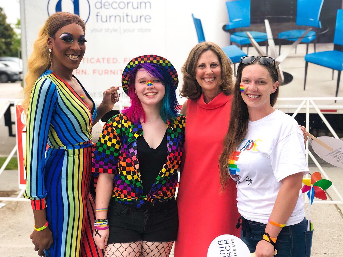 FirstLadyVA's tweet image. #Pride2020 may have looked different than last year, but there is still reason for hope and celebration with historic new laws like the #VAValuesAct going in to effect today, which protects LGBTQ+ Virginians from discrimination. 1/2