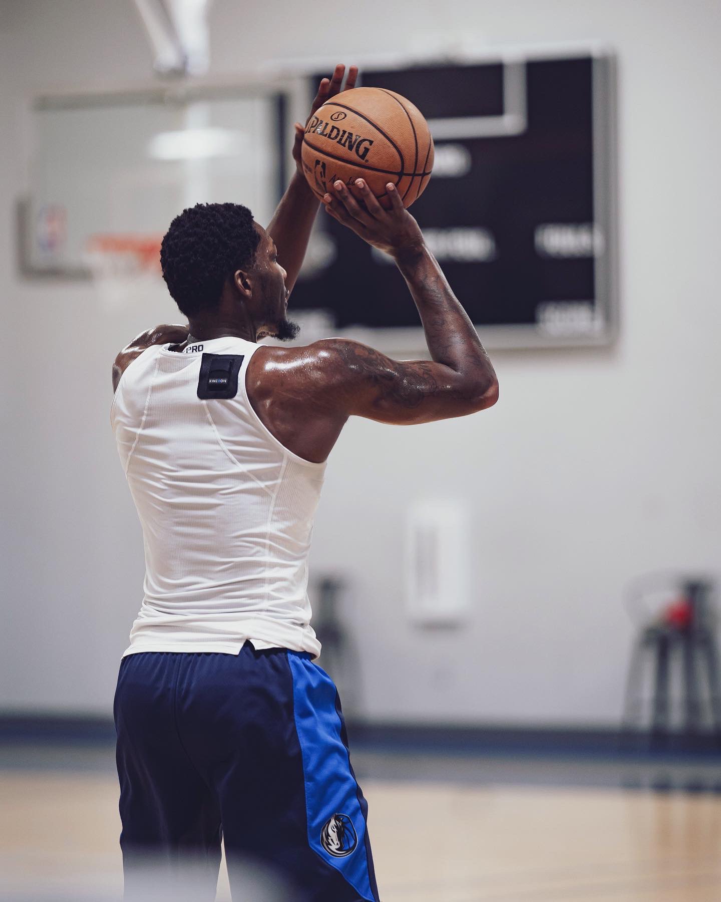 [Image: Eb4QgYUXgAAGxHQ?format=jpg&name=large]