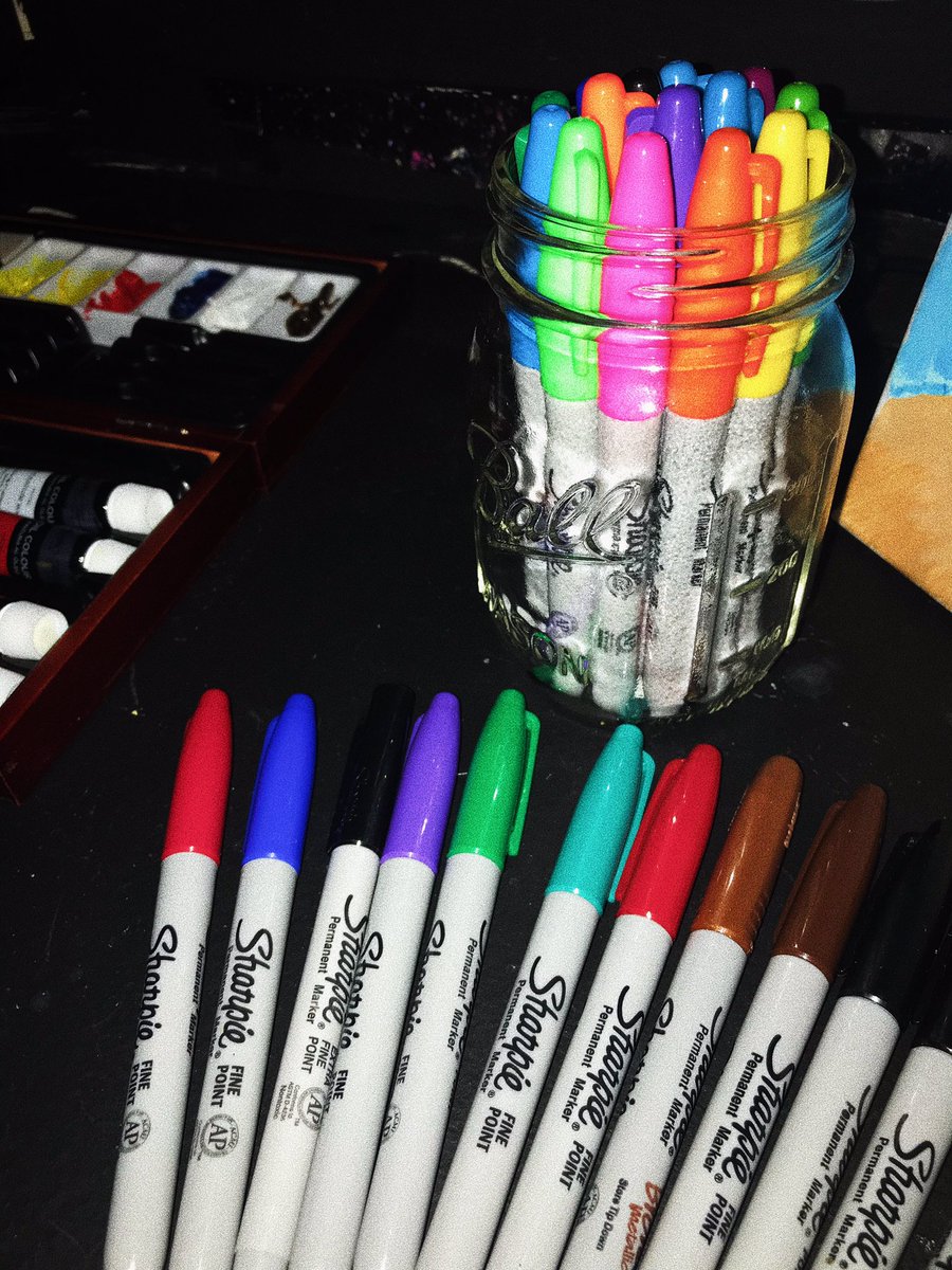 OVOLYNCH's tweet photo. #WelcomeToStudio1 ✨🎨 https://t.co/axaSHdp4Dv