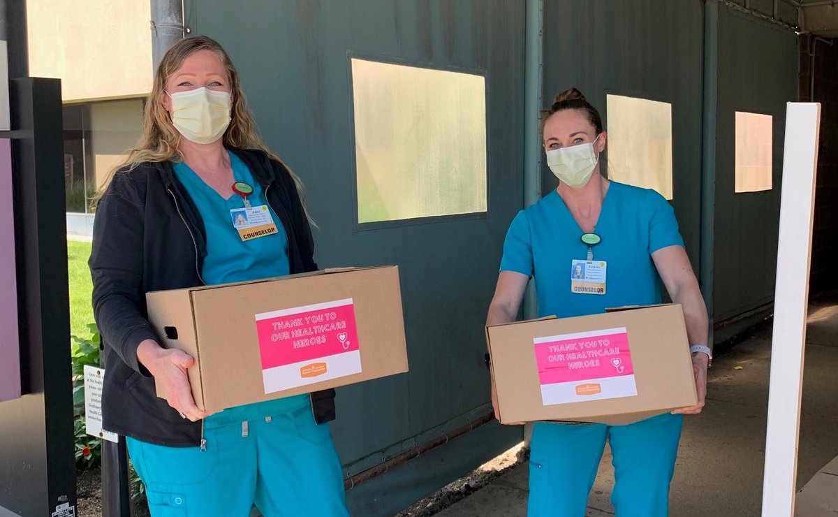 Through our partnership with @PROACTUSA and others, we’ve delivered fresh produce to our #HealthcareHeroes at @UHhospitals. We're so thankful for all that they do to keep their community healthy. #ProducePartners https://t.co/d82b7rTAd4