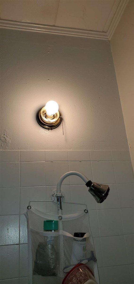 Sometimes you don't need to be a home inspector to spot the problem...
#HomeInspection #RealEstate #donttrythisathome #phillyrealestate