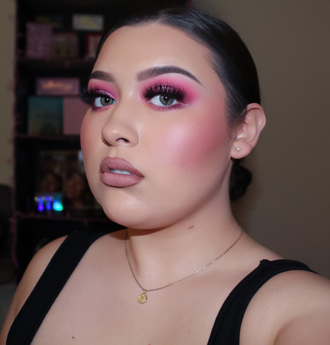littlemissana_'s tweet photo. @ABHcosmetics @norvina vol 4 palette is sooo pretty 😍
#norvina #norvinacollection #norvinavol4 #anastasiabeverlyhills https://t.co/CebjokeDZD