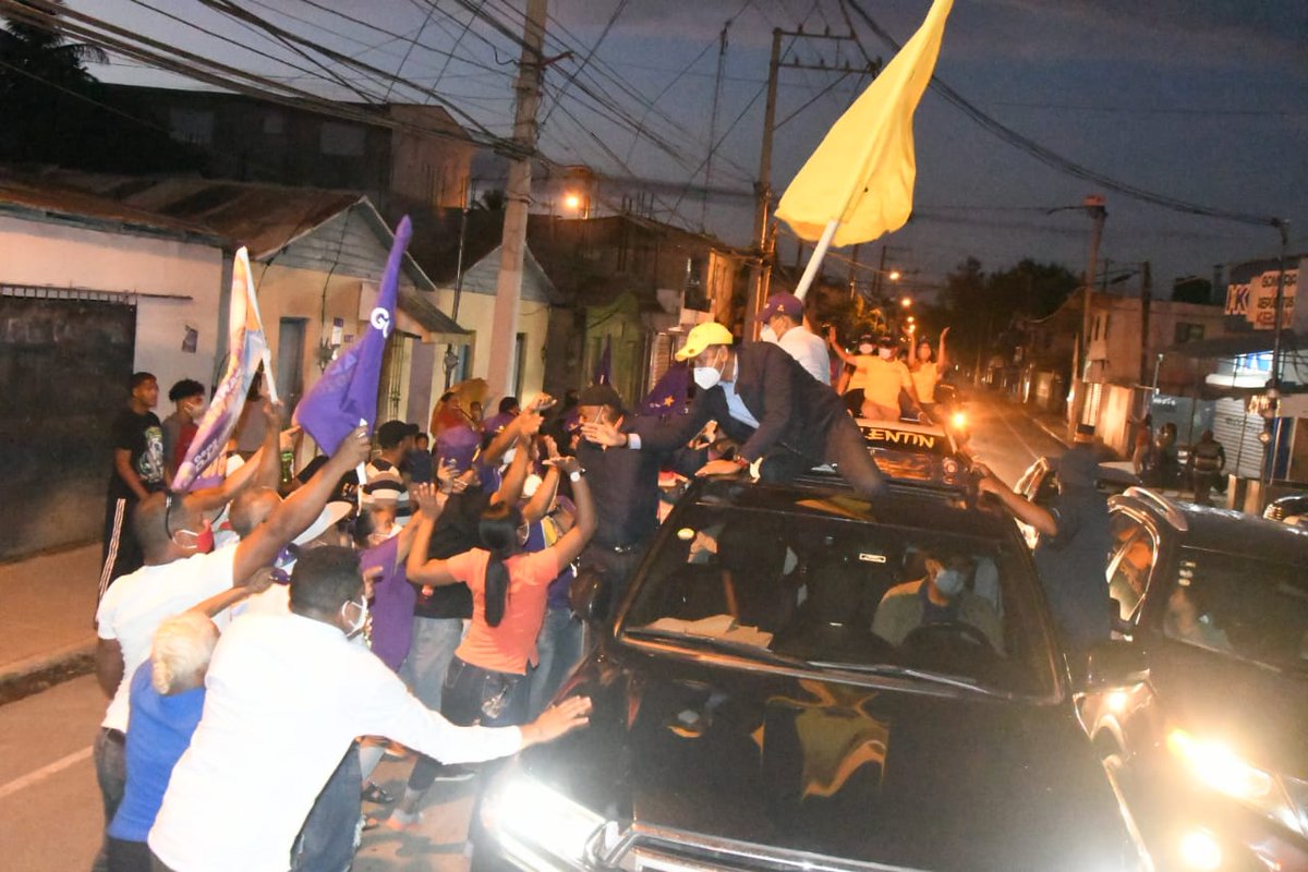 yesseniaminier's tweet photo. En Santiago de los 30 Caballeros estamos super claros. #CuidemosSantiago #GonzaloPresidente 💜 @PLDenlinea 💜 #ValentinSenador https://t.co/1EFUik8MXC