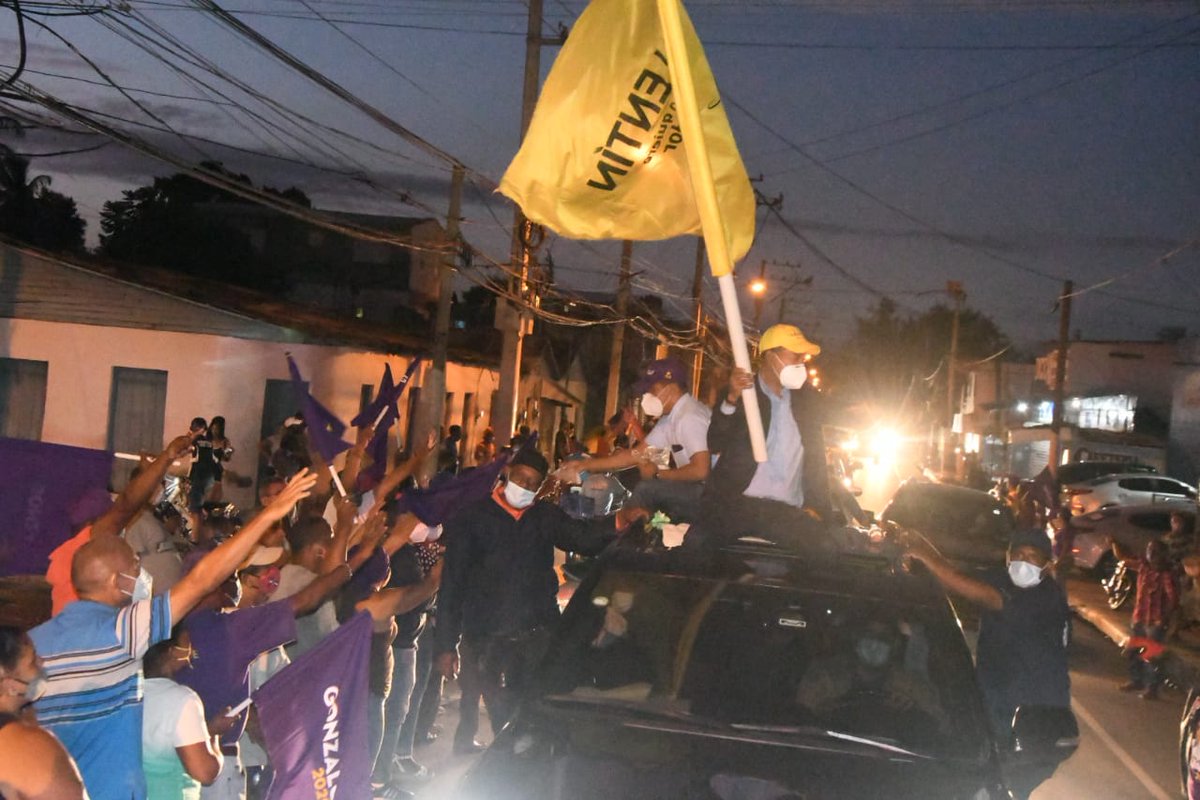yesseniaminier's tweet photo. En Santiago de los 30 Caballeros estamos super claros. #CuidemosSantiago #GonzaloPresidente 💜 @PLDenlinea 💜 #ValentinSenador https://t.co/1EFUik8MXC