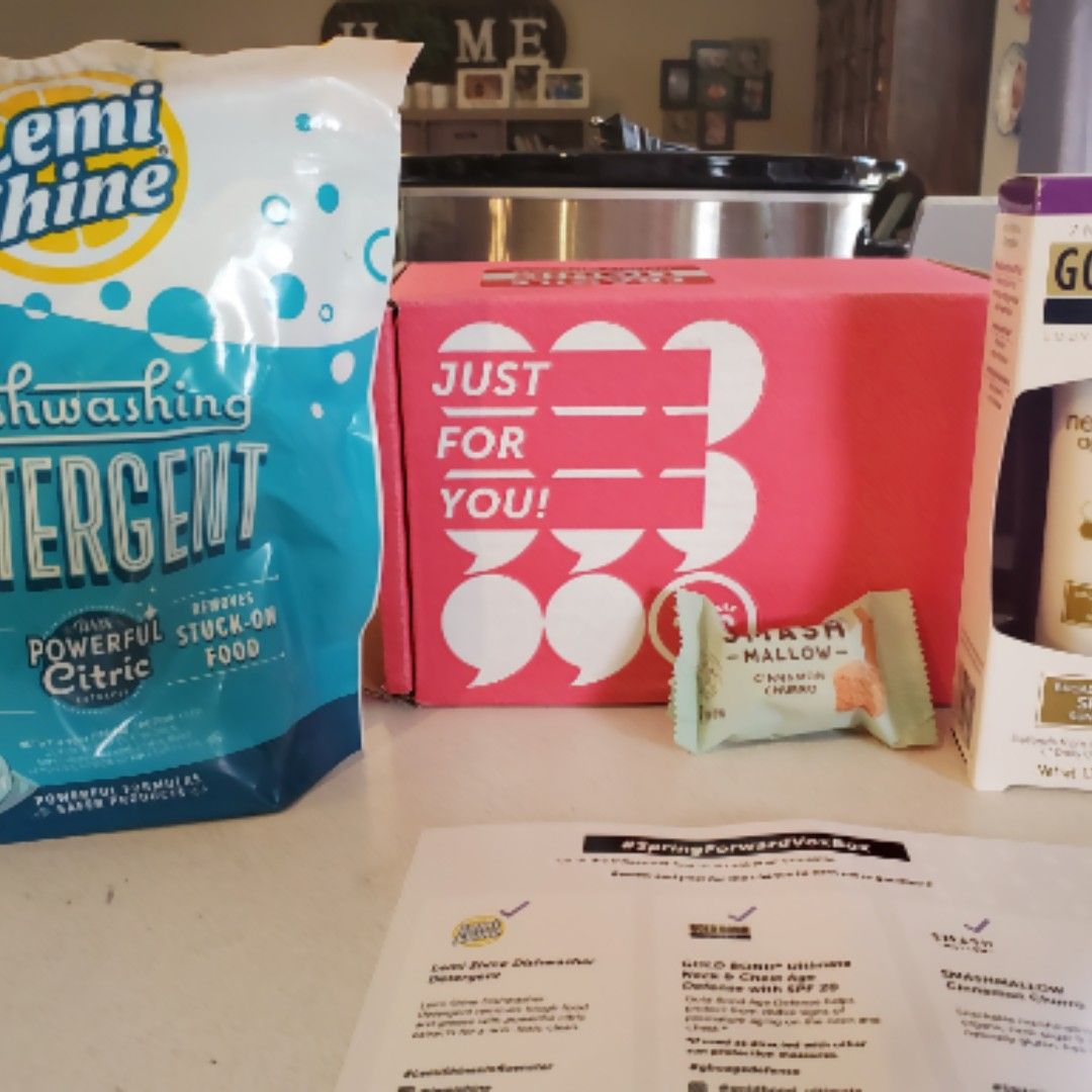 meglawson79's tweet image. #springforwardVoxbox I am so very, excited!!!! #lemishinexinfluenster #gbuagedefense #snackapade influenster.com/deeplink/photo…