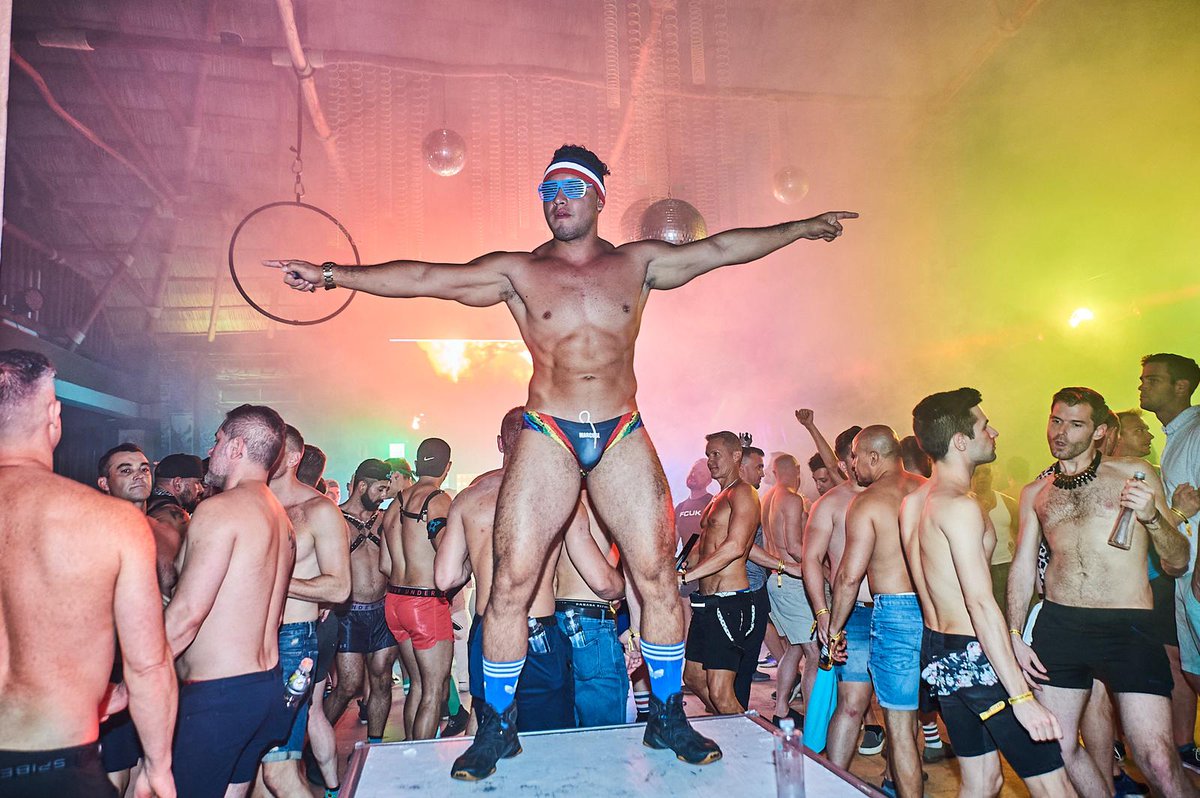 gaypvcom's tweet photo. Will there be a #willgorges NYE Party 2021 in Puerto Vallarta?
https://t.co/XhYIKIeDFY https://t.co/mTamIU1EJp