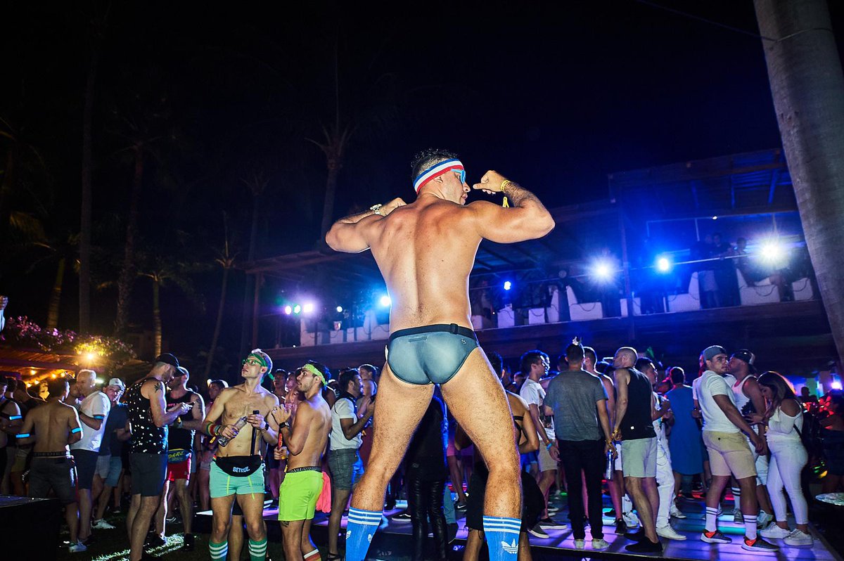 gaypvcom's tweet photo. Will there be a #willgorges NYE Party 2021 in Puerto Vallarta?
https://t.co/XhYIKIeDFY https://t.co/mTamIU1EJp