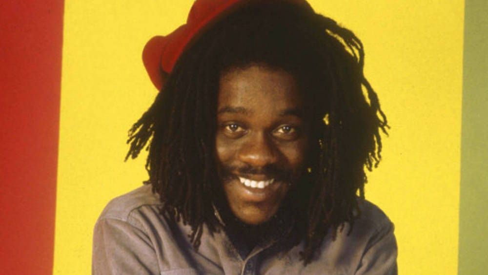 RastafariJams's tweet photo. I&amp;I wish you a Happy (International #REGGAE Day) with 🖤❤💛💚 

We're Remembering &amp; Celebrating the LIFE and LEGACY of "The Crown Prince Of Reggae" Dennis Emmanuel Brown 👑🖤❤💛💚 @OriginalDennisBrown who transitioned on July 1st 1999 🙏🦁 #RestInZion #RestInPowa #DennisBrown https://t.co/ne9LKMjQTd