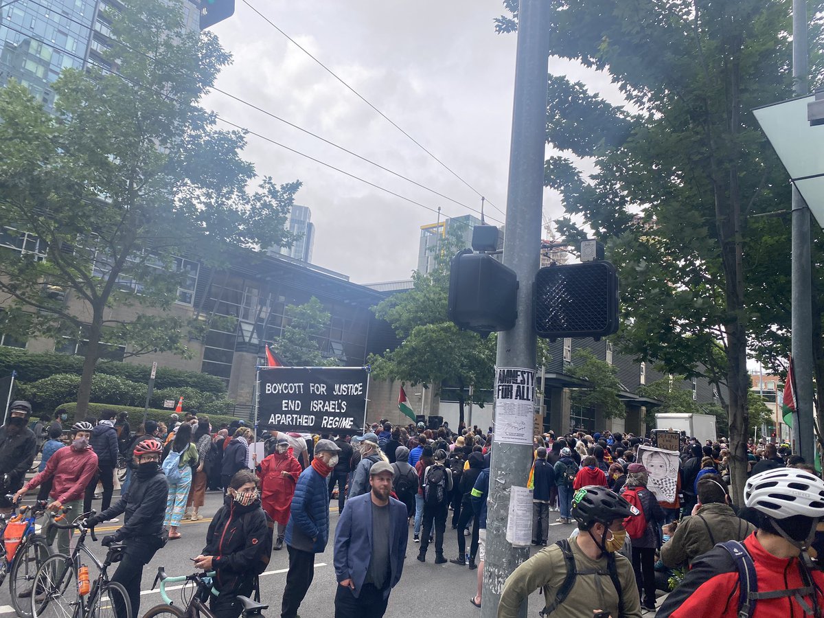 KateMageau's tweet photo. At West Precinct!! Can everyone tag how they heard about this? There are 10x as many people here as earlier today at CHOP and City Hall. Which. Hash tags and accounts should we be following to ensure we’re at all these protests? #seattleprotest #CHOP #Westprecinct https://t.co/3d71ymnBxb