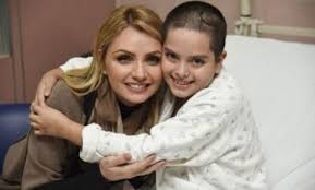 Garcimonero's tweet photo. Oigan en el @GobiernoMX díganle a Beatriz Gutierrez Müler que Angelica Rivera tampoco era médico y si atendía a los niños con cáncer.
Digo, si ella pudo seguro Bety también puede. https://t.co/6eBE9OsWPp