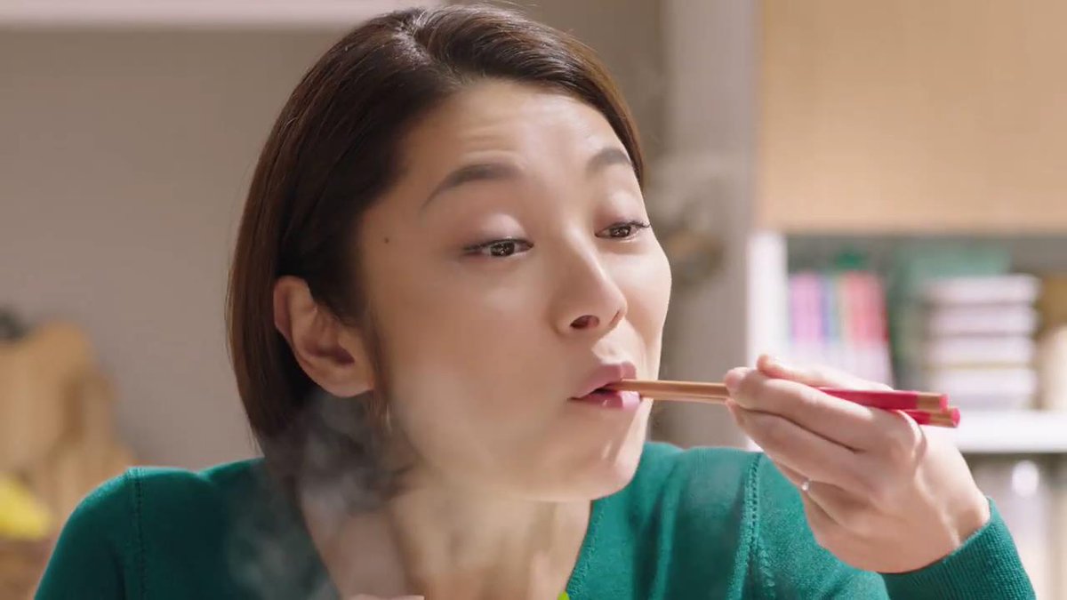 動画now 小池栄子 が出演する 味の素 Cook Do きょうの大皿 のcm 豚バラピーマン ピーマンは好きか 篇 肉みそキャベツ 無限ループ 篇 豚バラなす なす買いすぎちゃった 篇 T Co 9polqmcapr