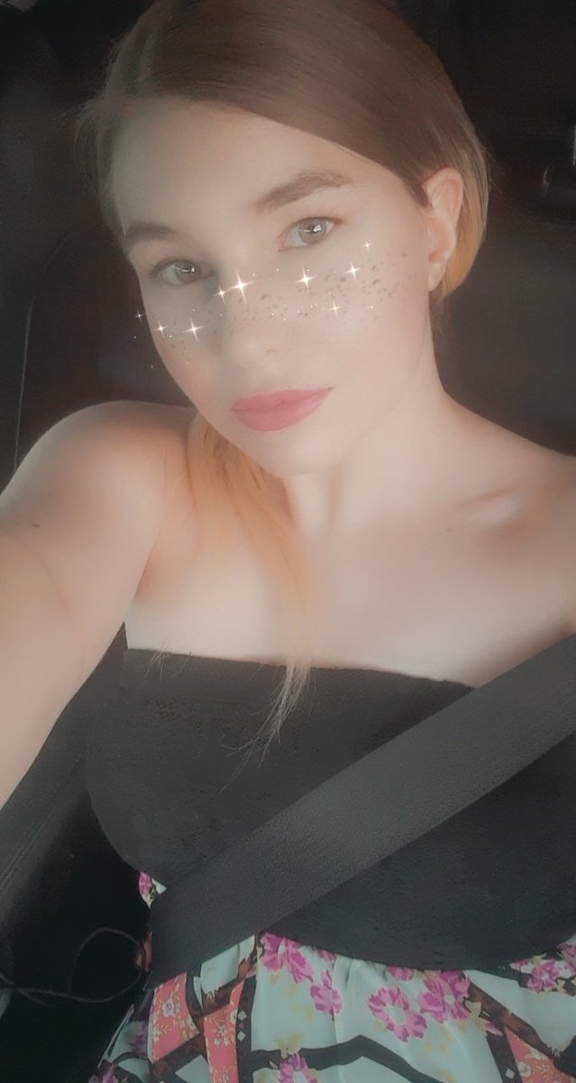 MadisonDarling_'s tweet photo. I'm waiting for my club to open back up next week, I just paid rent, and I'm in serious need of some help to get me through the week. #sellingcontent #customvideos #premiumsnapchat https://t.co/6xnPxsXTYy