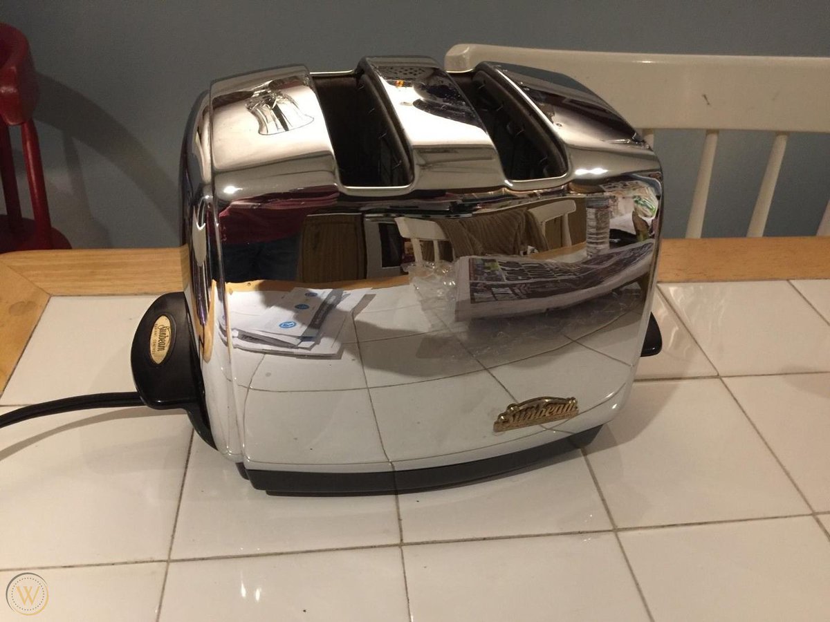 On a personal note. My dad, who was a young artist at the time won a toaster for his Canada flag design submission. I wish I had a copy of his design.