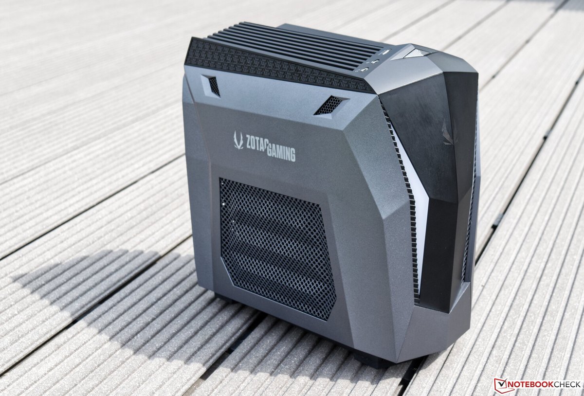 notebookcheckit's tweet photo. Recensione del PC desktop Zotac MEK MINI con Core i7 e GeForce RTX 2070 Super - Full review
➡️ https://t.co/oW6F3dfXSN ⬅️
@ZOTAC #zotacmekmini #minipc #minidesktop @Intel_Italia @NVIDIAGeForce #corei7 #geforcertx2070 #mini @ZOTAC_DACH #gaming #videogaming #performance #bestgaming https://t.co/qwG6oFOPJo
