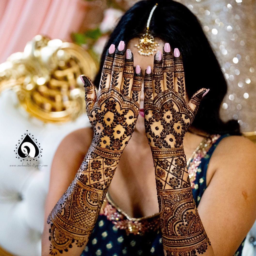 mehndidesigner's tweet photo. #mehndinight #hennanight #dulhan #hennaartistsaroundtheworldunite https://t.co/AC1RaGE9vz