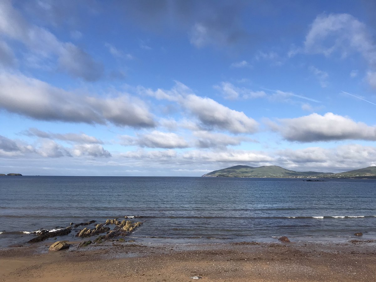 todayInIreland's tweet photo. Something happened!
There’s a bright yellow disc in the sky!! 😎 
#finallysun #itwontlastlong #welltakeit 
#irishweather #LetWatervilleBlowYouAway #Waterville #Ireland https://t.co/i16DdzYU6O