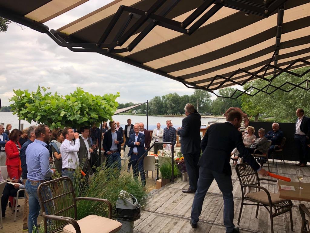 Commercieele Club050 tweet media