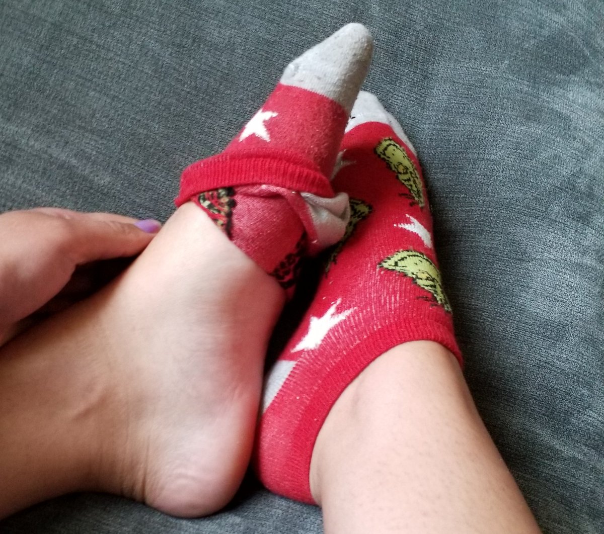 Who likes feet then?
Wanna see my toes