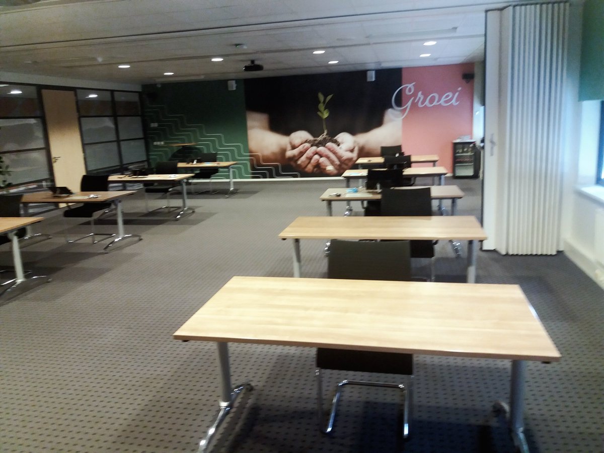 LambertMLI's tweet photo. Yes, het is weer gelukt.
17 medewerkers van @IBNnl zijn  geslaagd voor hun BVCA en VOL-VCA examen. Ondanks een onderbreking van 3 maanden. En dan ging het ook nog om medewerkers met een afstand tot de arbeidsmarkt. 
Voor mij als trainer is dit steeds weer een mooie uitdaging. https://t.co/vC5bbVvYlT