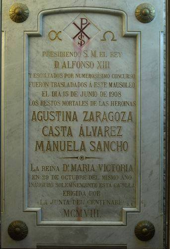 JMalo1972's tweet photo. Como hoy es 2 de julio (aniversario del cañonazo de Agustina de Aragón, en 1808), os dejo unas cuantas imágenes de la capilla de las heroínas de la iglesia del Portillo, donde está enterrada. #Zaragoza https://t.co/AYynOwo1Se