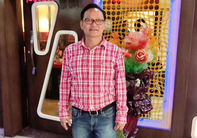 LokMarg's tweet photo. Alfred Lee, 50, a hotelier in Odisha of Chinese origin, talks about his roots and says Chinese people are Marwari-like businessmen who don’t bother about geo politics. His story
https://t.co/x229uRc1Ck via @LokMarg
#ChineseInIndia #ChinaIndia https://t.co/HEJZ5iCOqR