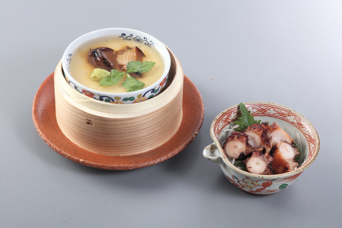 峰寿司 على تويتر こちらも新メニュー 左はアワビ茶わん蒸し 1500円 税 豪華な茶わん蒸し そして右はタコのやわらか煮 700円 税 ついつい箸が進みます 寿司 峰寿司 峰壽司 峰寿司三年坂通り支店 タコ アワビ 茶わん蒸し 鮑 蛸 熊本 熊本グルメ 峰寿司 على تويتر こちらも新メニュー 左はアワビ茶わん蒸し 1500円 税 豪華な茶わん蒸し そして右はタコのやわらか煮 700円 税 ついつい箸が進みます 寿司 峰寿司 峰壽司 峰寿司三年坂通り支店 タコ アワビ 茶わん蒸し 鮑 蛸 熊本 熊本グルメ