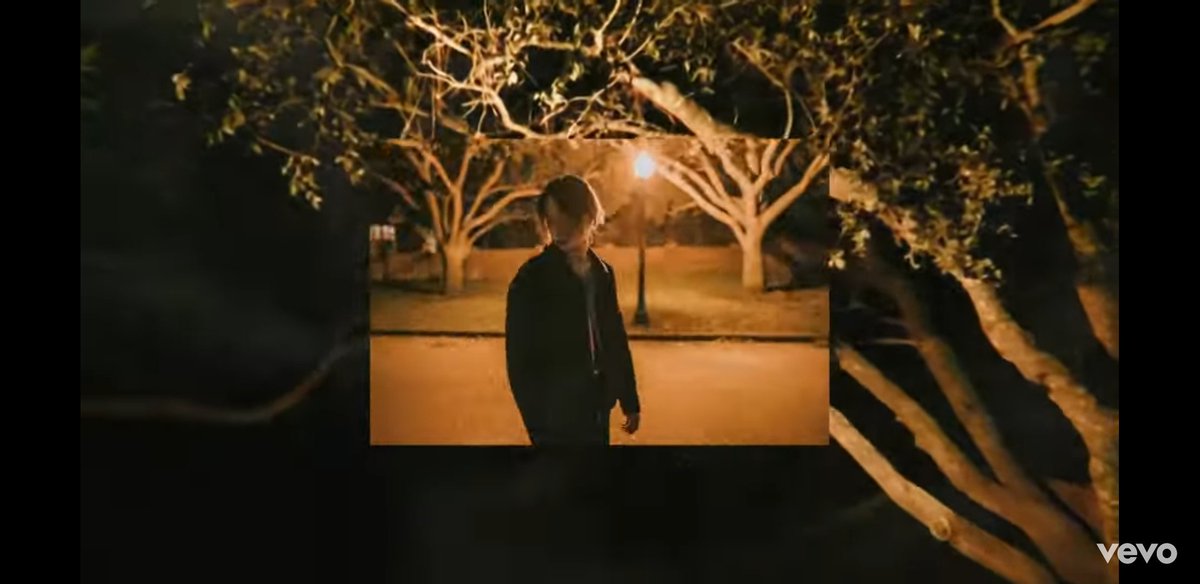 mainlykeshi's tweet image. i do think that keshi's music became my chill kind and inspired music. Like, in every single song he produce I really feel that "keshi vibe". Once you hear the melody and tunes, I kept thinking "ah, this is keshi. It makes you calm and the lyrics speaks for you. #StreamMORE