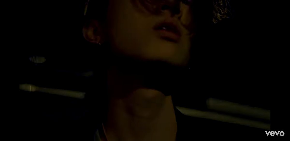 mainlykeshi's tweet image. i do think that keshi's music became my chill kind and inspired music. Like, in every single song he produce I really feel that "keshi vibe". Once you hear the melody and tunes, I kept thinking "ah, this is keshi. It makes you calm and the lyrics speaks for you. #StreamMORE