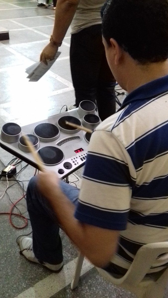 FilhoJeova's tweet photo. 🥁 #yamahadd65 #dd65 #drums #missa
#liturgia #musica 🥁🎶⛪ #tbt
@matrizrosario https://t.co/iB38thPUKx