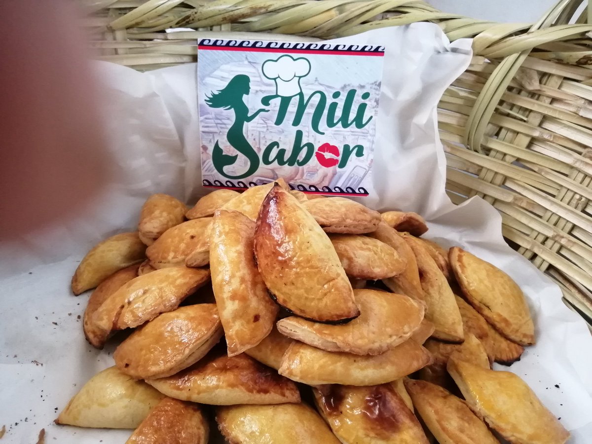 MILISABROSITA's tweet photo. @gentedechiclayo Aquí en #pimentel y todo #Chiclayo  #milisabor... #pizza #empanadas https://t.co/Vv2TCazdXQ