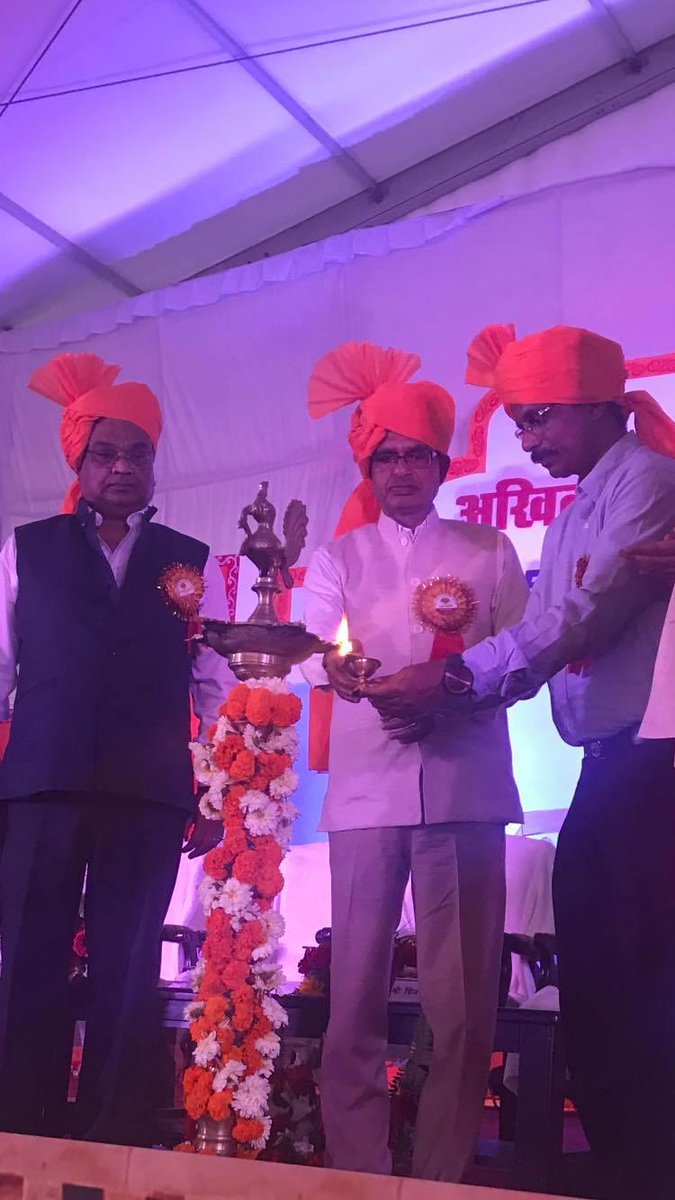 ChetasSukhadia's tweet photo. अभाविप के राष्ट्रीय अध्यक्ष @subbiah_doctor को जन्मदिन की हार्दिक शुभकामनाएं। https://t.co/1shpNffKms