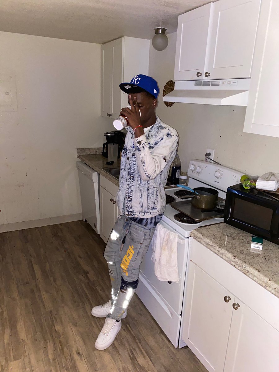 Bantii2Hunnit's tweet photo. 2️⃣ https://t.co/XfVb8qte2u