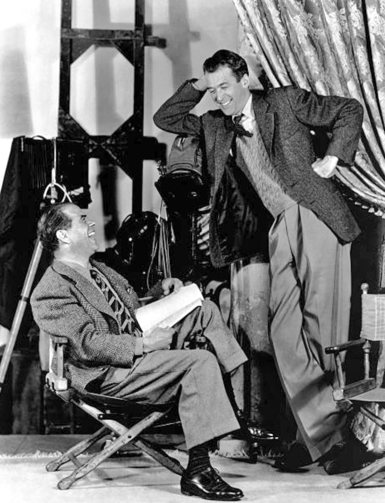 Como he mencionado antes, James Stewart rodó con los mejores directores de Cine en 5 décadas.Entre ellos: Joseph L. Mankiewic; Frank Capra (3); Ernst Lubitsch; George Cukor; Henry Hathaway; Alfred Hitchcock (4); Anthony Mann (8); Cecil B. DeMille; Billy Wilder; Otto Preminger;