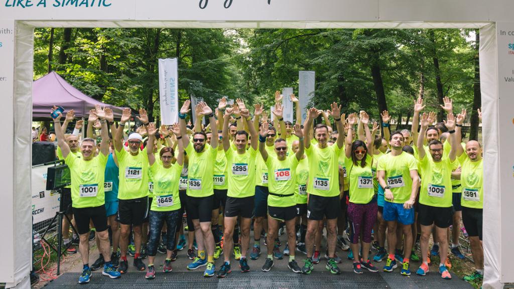 Siemens_Italia's tweet photo. Teniamo vivo anche quest'anno lo spirito di aggregazione e solidarietà nell'edizione virtuale di SIMATIC Run e riempiamo le nostre città con un'ondata di colore! https://t.co/QVE3C58mau #SIMATICRun #DistantiMaUniti #perguarireunbambinoinpiù #CentroMariaLetiziaVerga https://t.co/zyJNmIH32R