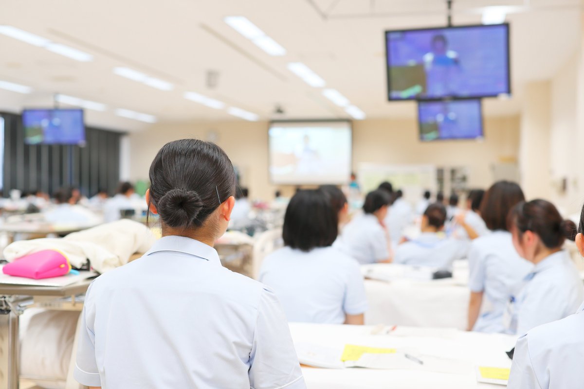 福井大学 Di Twitter ふくだいみんなの歌 本学の医学部看護学科 ３年 まめさん から投稿がありました ４年前 描けなかった 今の日々 未来に向かって 踏み出した一歩