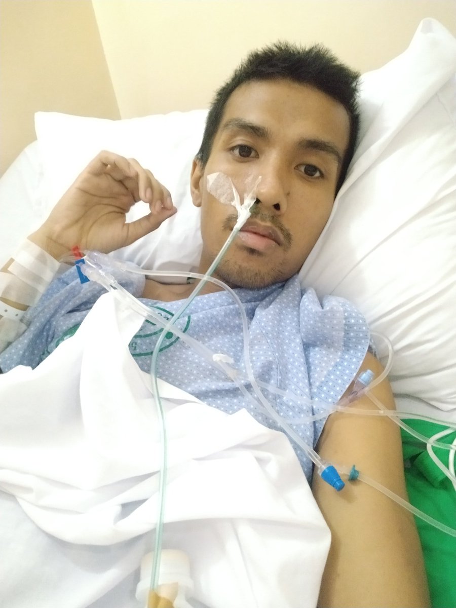 iampaulalovare's tweet photo. Hi ako po si Paul. Isang call center agent at estudyante at the same time. This April nagkaroon po ako ng walang tigil na pagsusuka at pananakit ng tiyan hanggang netong June nakita sa endoscopy na may bukol na tumubo sa small intestines. Kinailangan ko operahan para matigil 1/4 https://t.co/gdjfRwTODe