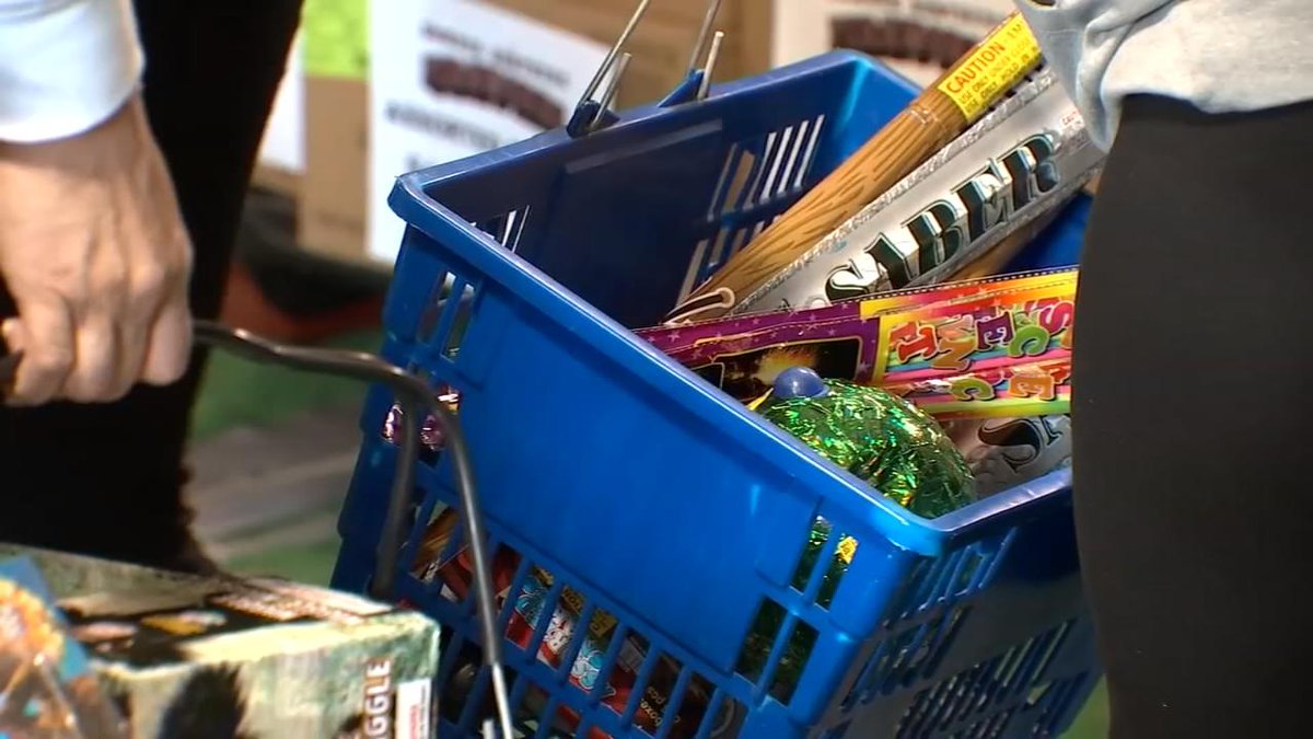 fox12oregon's tweet photo. Business booming for Clark Co. fireworks stands, firefighters expect busy Fourth of July. https://t.co/NSGnn3mwtt https://t.co/4gwBbXxiht