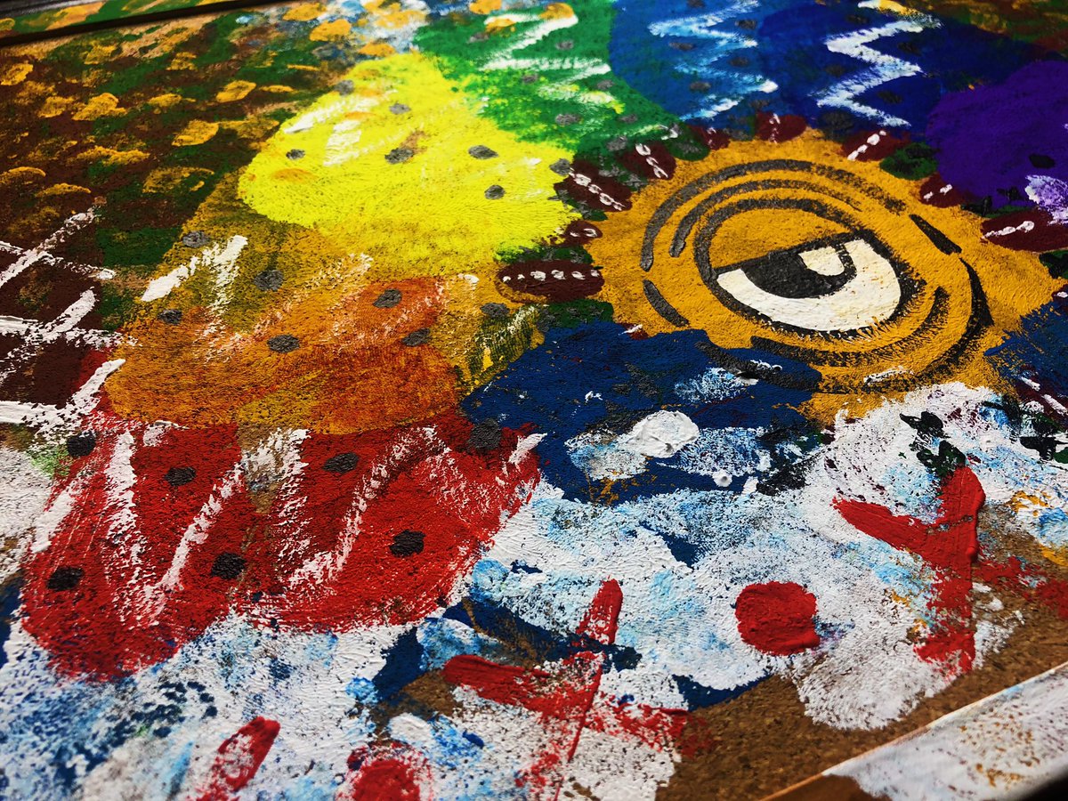 ট ইট র Nobe Ryota Gallery 11 13 14デザインフェスタ出展 作品紹介 タイトル 虹がかかるその日まで 画材 100均のコルクボード 時間 2 3時間 今流行りの手形アートに挑戦をし 僕なりの虹を描きました この作品のメイキングは