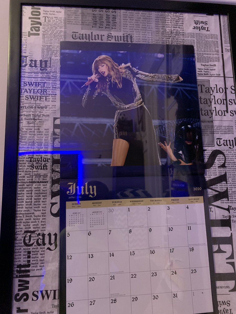 kevinsrep's tweet photo. When itโs time to change your rep tour calendar and you get super excited because itโs a picture from the live performance of donโt blame me which happens to be your favorite performance ๐ #TaylorSwift #tayornation #reptour #reptourchicago https://t.co/rDGM5i0Xbj