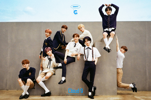 ♦ ศิลปิน #CRAVITY ถูกบันทึกว่าเป็นศิลปินน้องใหม่ยอดเยี่ยมในช่วงครึ่งปีแรกจากการจันอันดับของ Hanteo

CRAVITY เป็นกลุ่มน้องใหม่ที่สามารถทำยอดขายอัลบั้ม
ได้ดีที่สุดจากการข้อมูลตั้งแต่ 1 ม.ค. - 30 มิ.ย. 
ซึ่งได้รับการสนับสนุนจากแฟนๆทั้งเวทีเดบิวต์ ชาร์ตเพลงBillboard และ iTunes