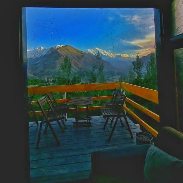 mountaincup1's tweet photo. Nothing lasts forever; even Covid 19 this time will shall pass away.#pakistan #mountaincup #gbtravel #karimabadhunza #baltit #cafe #picoftheday #summer2019 #wanderlust #explorepakistan #tourdehunza #beautifuldestinations #traveldiaries #travelpakistan #coffeehouse #pakistan https://t.co/xot5cXIxCR