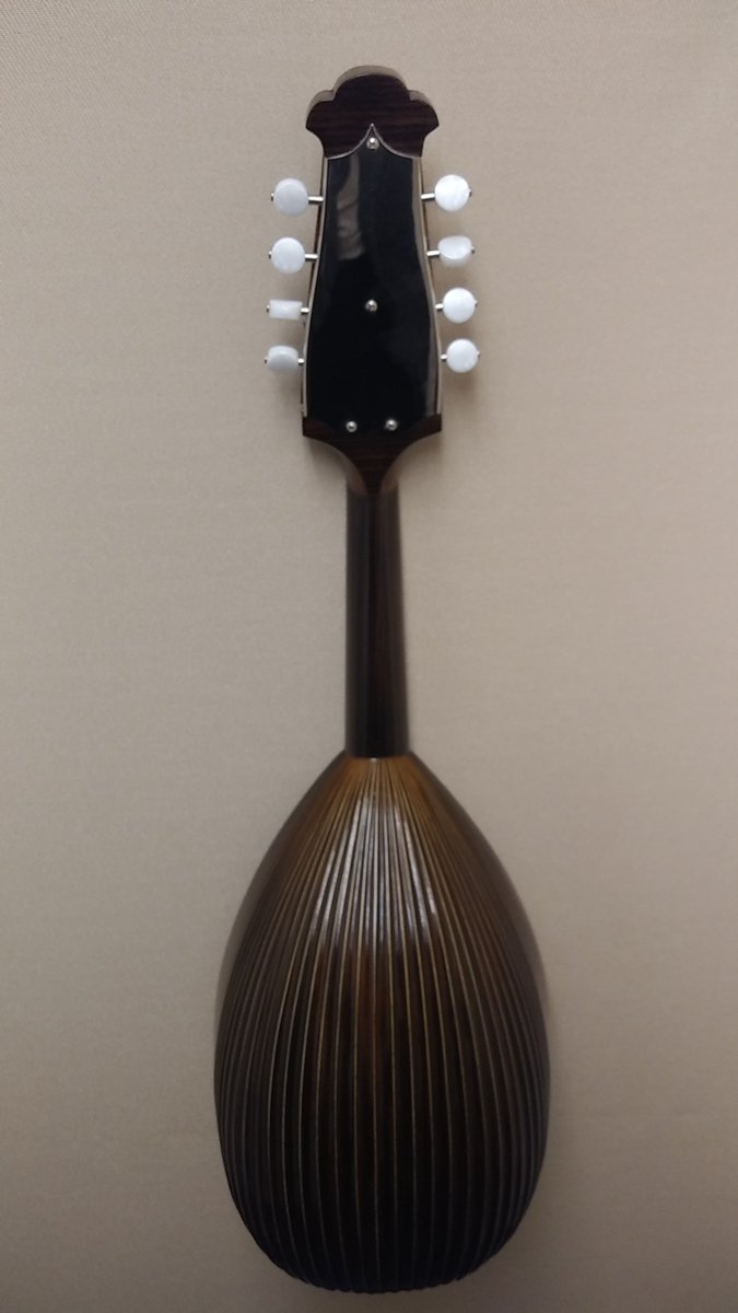 yamano_guitar's tweet image. #Calace  #マンドリン の 特注新作、世界に2本というレアモデルBrevettato、1本限定入荷のお知らせです。素晴らしい音色、弾き心地と美しい装飾は新作マンドリンの最高モデルと言えます。最後の1本に相応しい逸品です。
ぜひ一度お試しください😊
詳細はこちら→bit.ly/2VGN31U